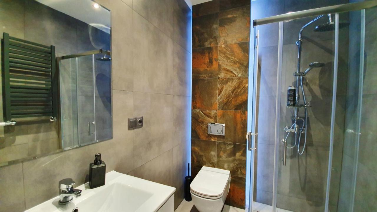 Modern Apartment In The City Center Kattowitz Exterior foto
