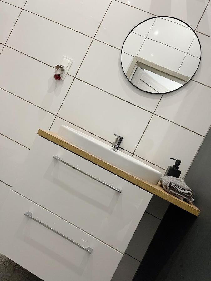 Modern Apartment In The City Center Kattowitz Exterior foto